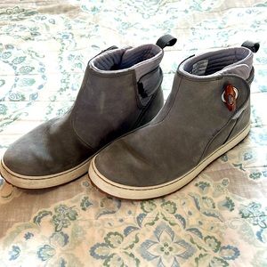 L.L.Bean Mountainside Toggle Boots Gray Size 7.5 Like New